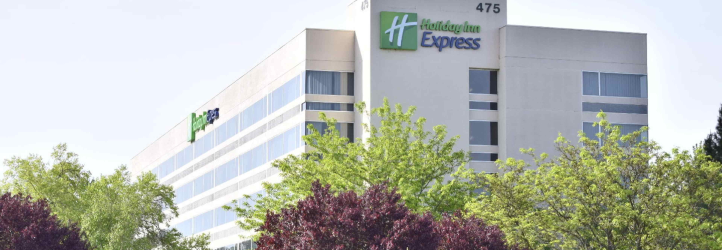 1440x500 - Holiday Inn Express.png